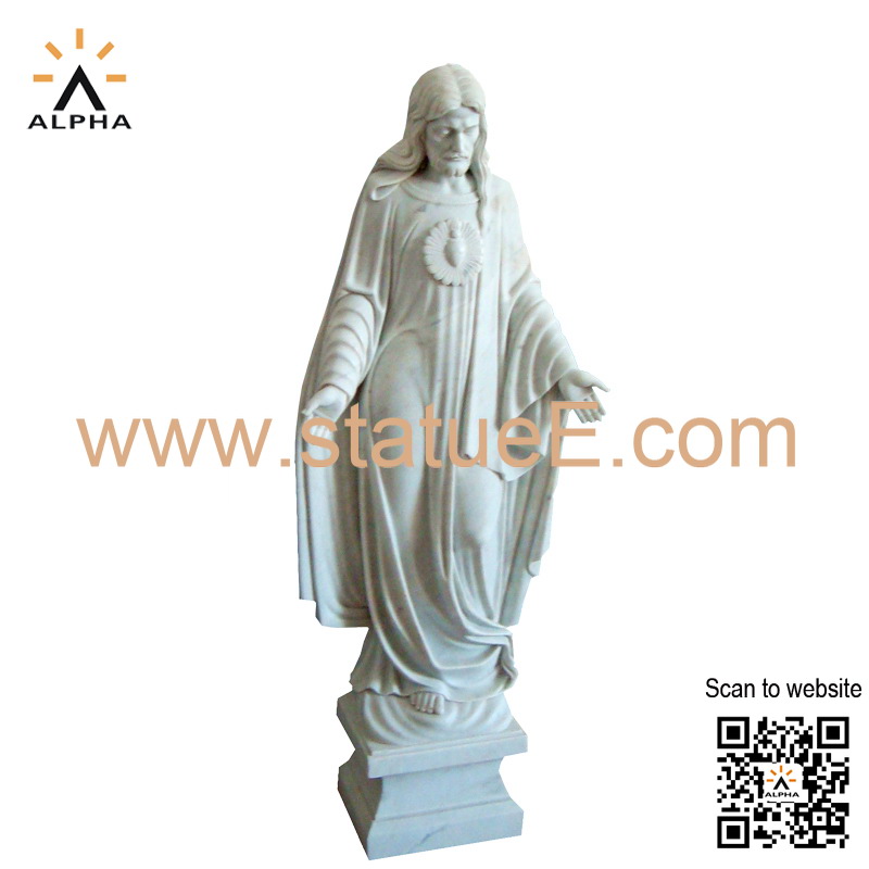 Immaculate heart of Jesus statue